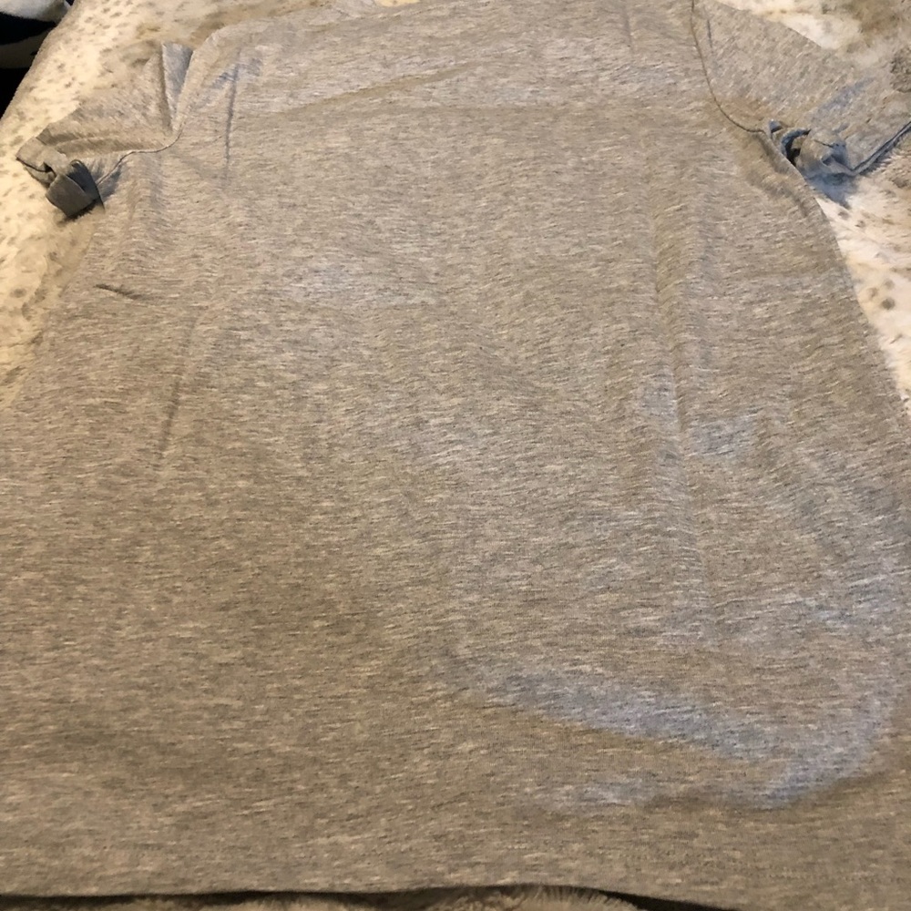 NWT Calvin Klein TShirt - Picture 6 of 7